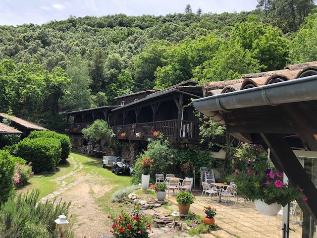 Le Sentier Des Arches Hotel Beaumont  Exterior photo